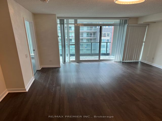 729 - 525 Wilson Ave
