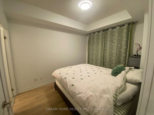 609 - 32 Forest Manor Rd