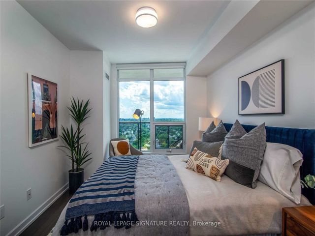 3307 - 18 Erskine Ave