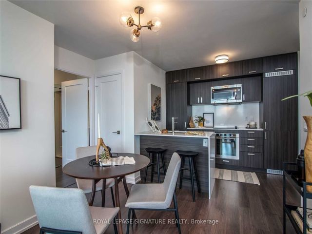 3307 - 18 Erskine Ave