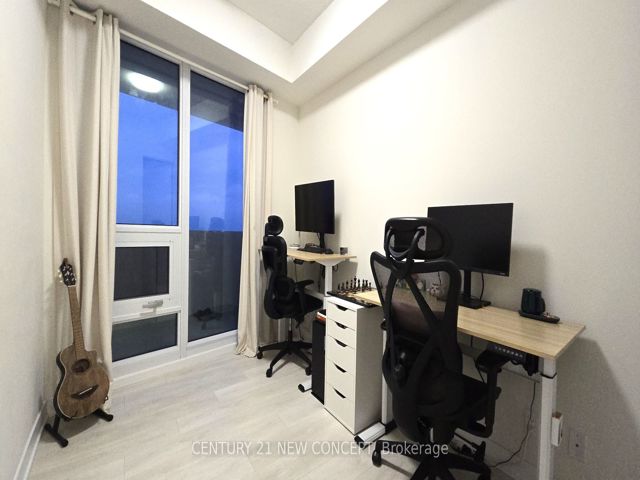 3602 - 2221 Yonge St