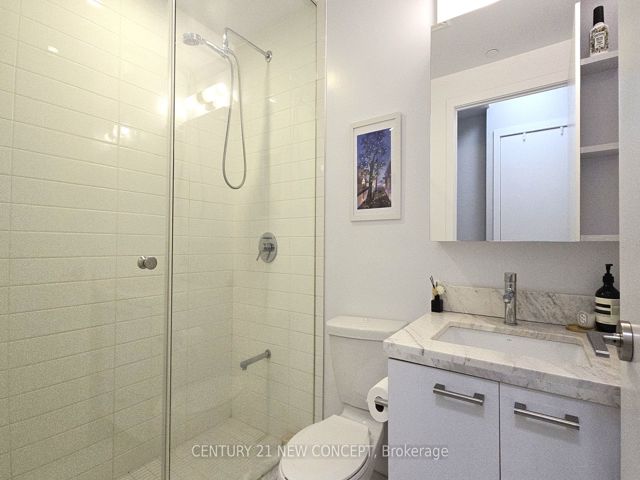 3602 - 2221 Yonge St