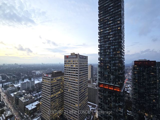 3602 - 2221 Yonge St