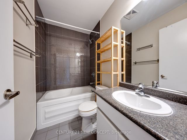 1803 - 30 Canterbury Pl