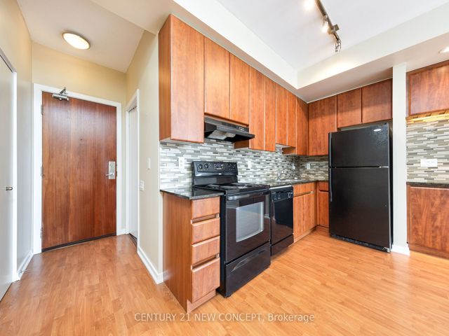 1803 - 30 Canterbury Pl