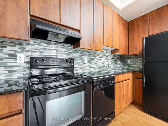 1803 - 30 Canterbury Pl