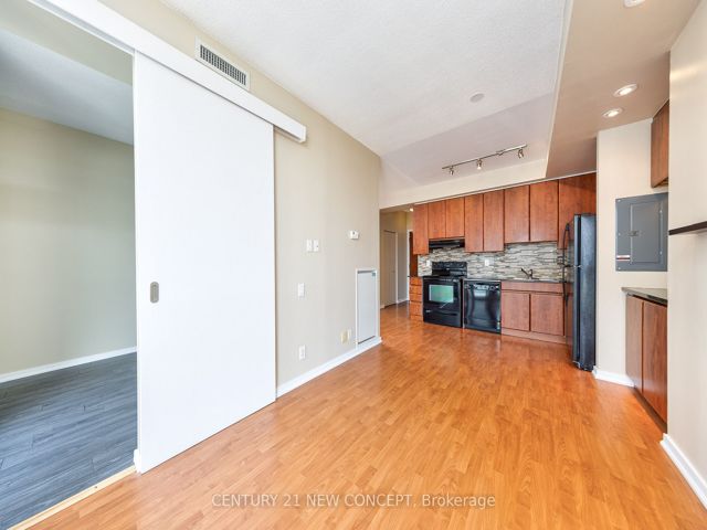 1803 - 30 Canterbury Pl