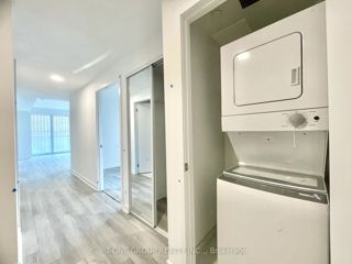 830 - 230 Simcoe St