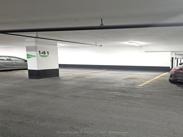 870W - 135 Lower Sherbourne St