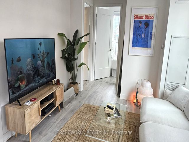 870W - 135 Lower Sherbourne St