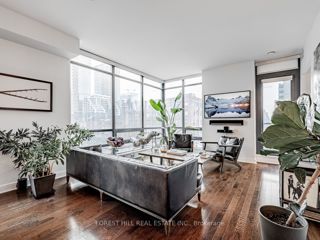511 - 438 King St W