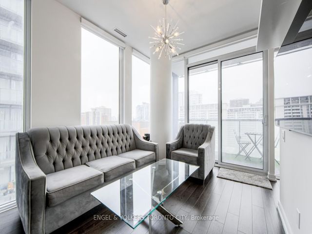 1104 - 28 Wellesley St E