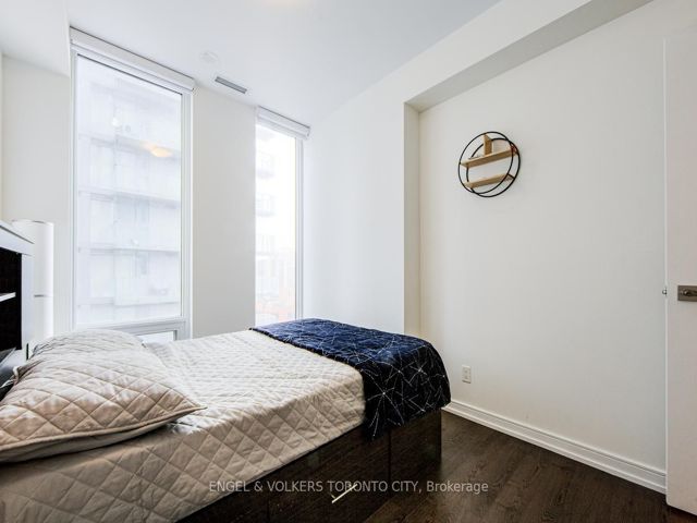 1104 - 28 Wellesley St E