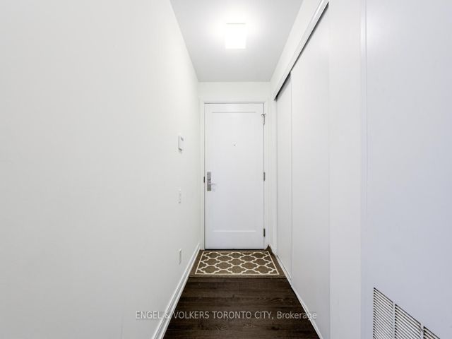 1104 - 28 Wellesley St E