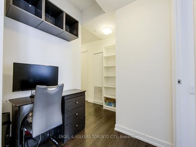 1104 - 28 Wellesley St E