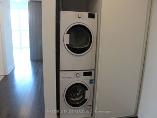 1102 - 181 Bedford Rd