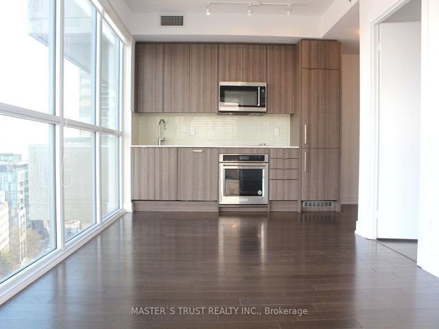 1102 - 181 Bedford Rd