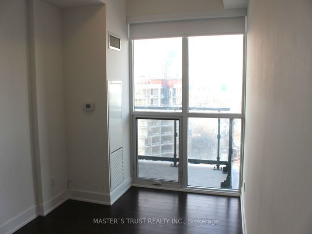 1102 - 181 Bedford Rd