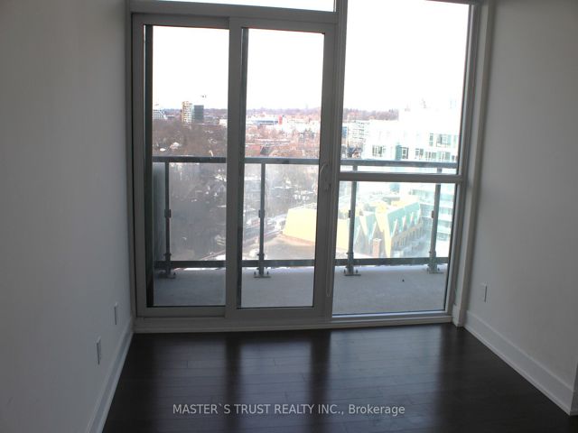 1102 - 181 Bedford Rd