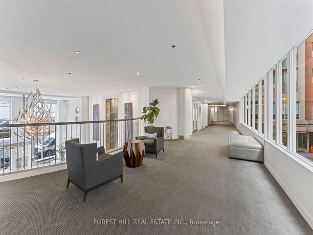 323 - 323 Richmond St E