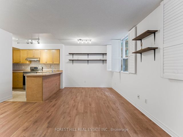 323 - 323 Richmond St E