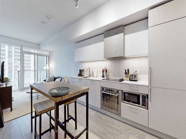 1103 - 19 Western Battery Rd
