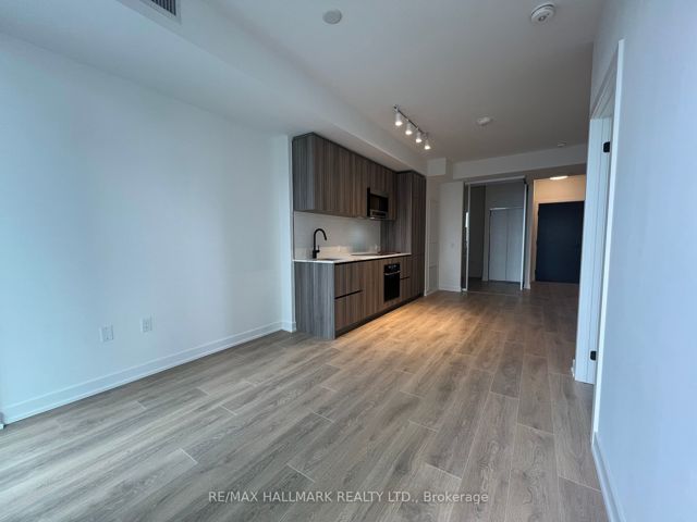 2505 - 117 Broadway Ave