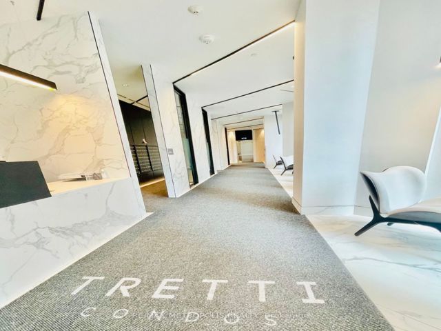 408 - 30 Tretti Way