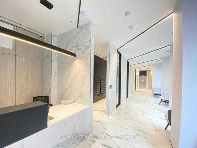 408 - 30 Tretti Way
