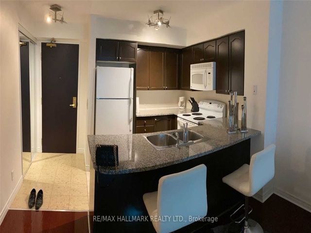 1703 - 51 Lower Simcoe St