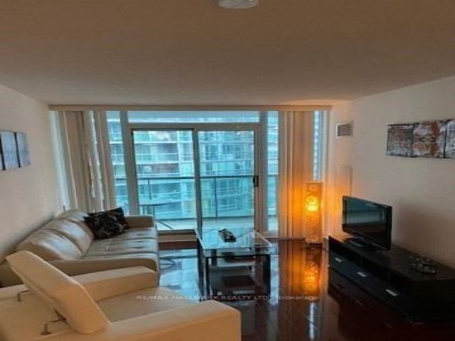 1703 - 51 Lower Simcoe St