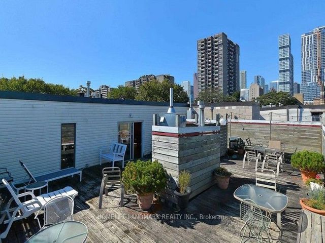 219 - 365 Dundas St E