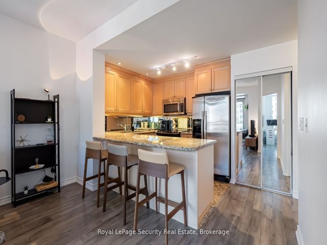 1610 - 628 Fleet St