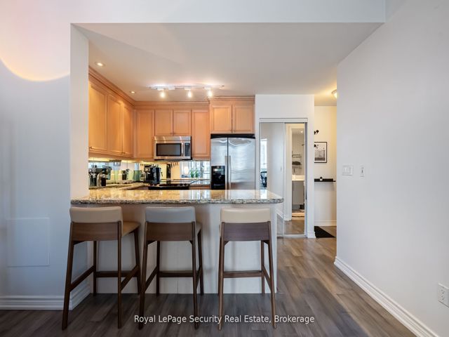 1610 - 628 Fleet St