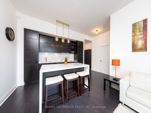 4509 - 1080 Bay St