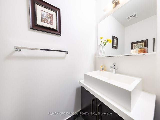 4509 - 1080 Bay St