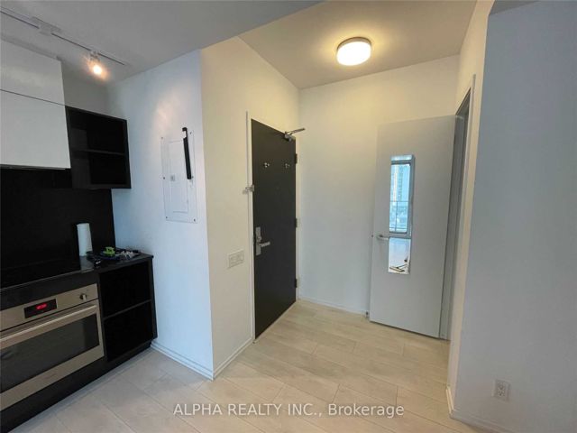 1412 - 125 Peter St