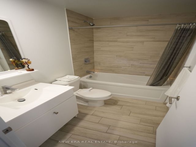 315 - 75 Canterbury Pl