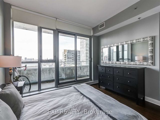 1809 - 375 King St W