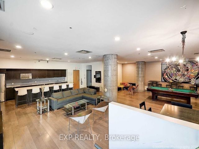 1809 - 375 King St W