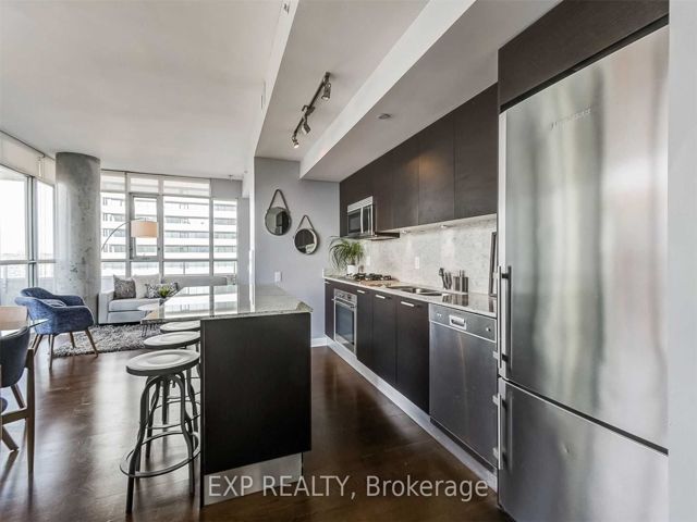 1809 - 375 King St W
