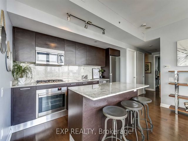 1809 - 375 King St W