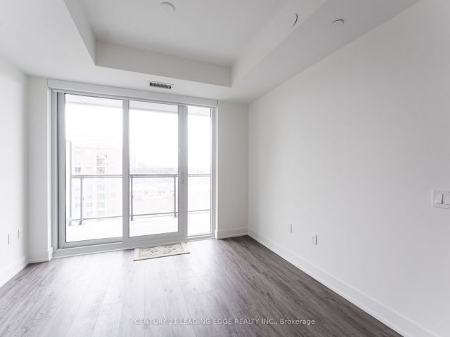 1439 - 20 Inn On The Park Dr E