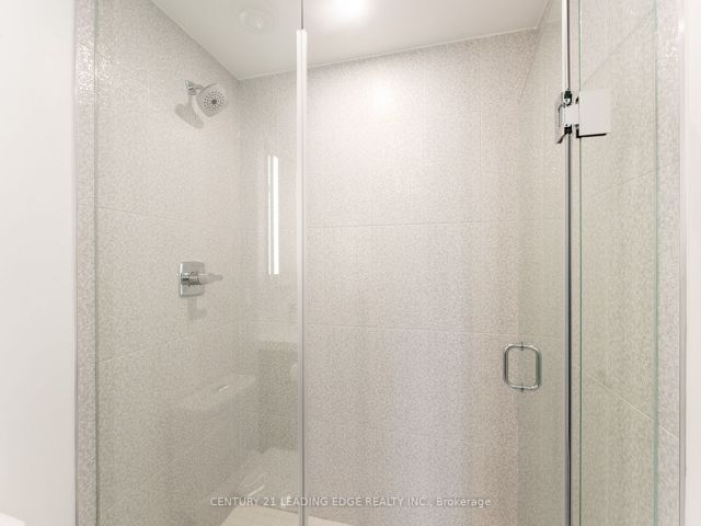 1439 - 20 Inn On The Park Dr E