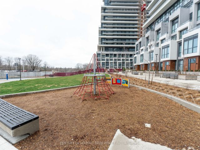 1439 - 20 Inn On The Park Dr E