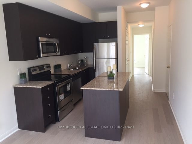 203 - 639 Lawrence Ave W