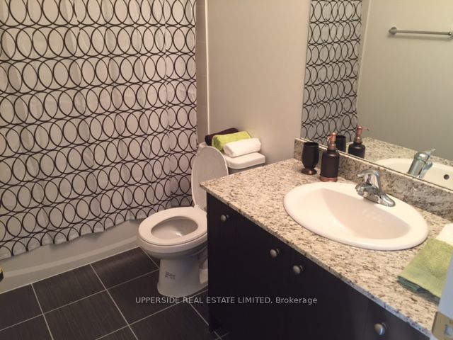 203 - 639 Lawrence Ave W