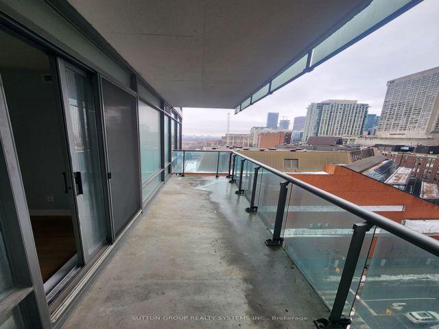 1403 - 18 Yorkville Ave