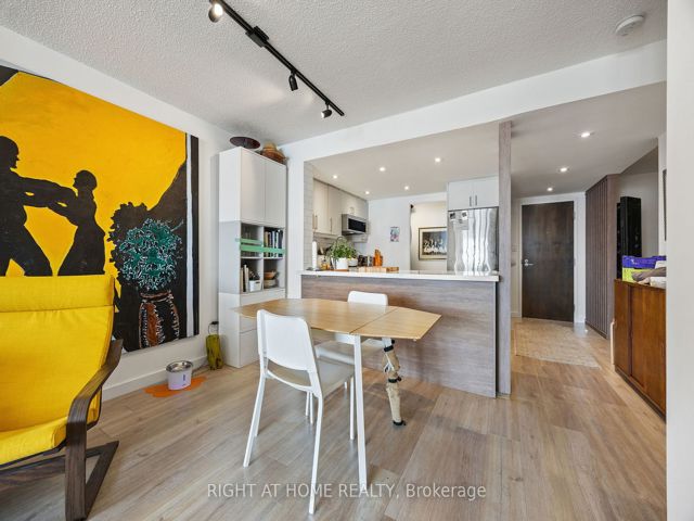 417 - 225 Davenport Rd