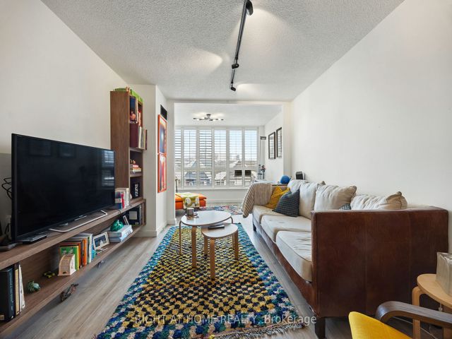 417 - 225 Davenport Rd